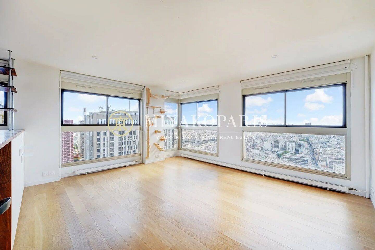 Appartement 4 pièces 107 m² · à Paris 15ème Arrondissement · 107 m² · 1 070 000 €