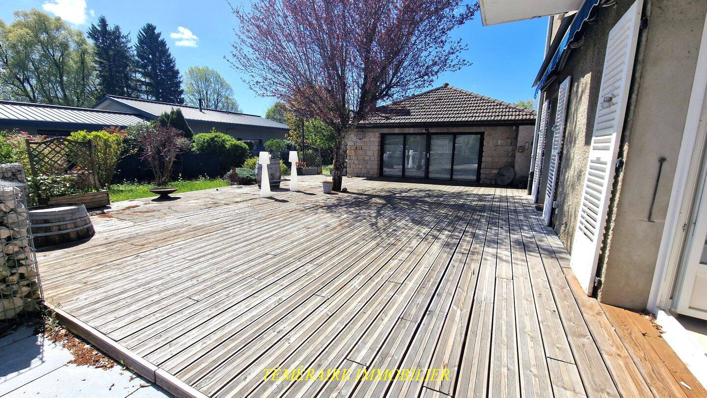 Appartement 6 pièces 225 m² · à Champagnole · 225 m² · 298 000 €