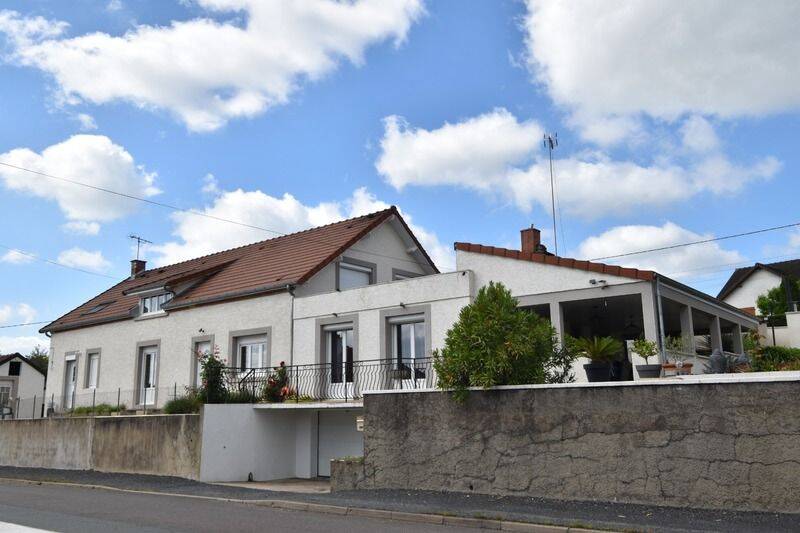 Maison 7 pièces 262 m² · à Gueugnon · 262 m² · 250 000 €