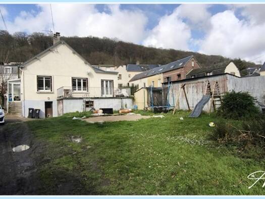 Maison à vendre 135 000 € 3 pièces 2 chambres 72 m² 850 m² de terrain La Vallée Lillebonne 76170