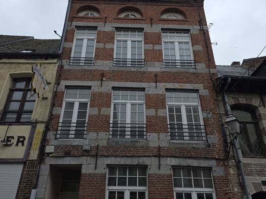 Immeuble à vendre 116 800 € 203 m² Nord Est Avesnes-sur-Helpe 59440