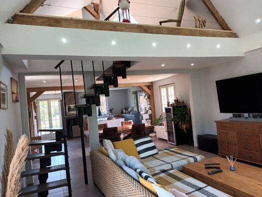 Maison à vendre 234 000 € 6 pièces 5 chambres 142 m² 2 088 m² de terrain Saint-Florent 45600