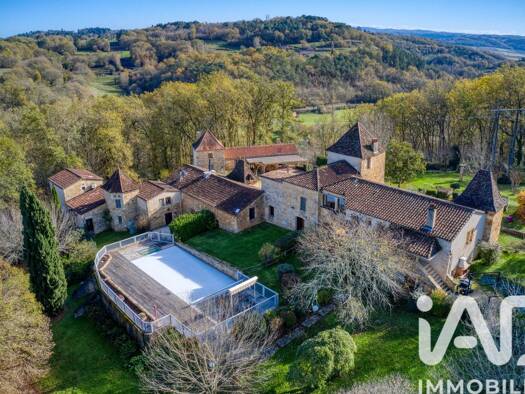 Demeure à vendre 1 875 000 € 22 pièces 13 chambres 950 m² 71 000 m² de terrain Puy-l'Évêque 46700