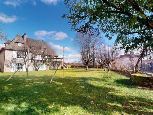 Maison à vendre 337 600 € 7 pièces 6 chambres 240 m² 1 140 m² de terrain Ytrac 15130