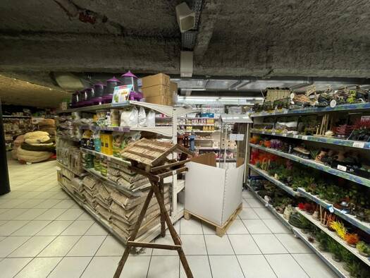 Local d'activités à louer 6 382 € 1 514 m² d'espace de stockage divisible Étang Saint Denis Chaville 92370