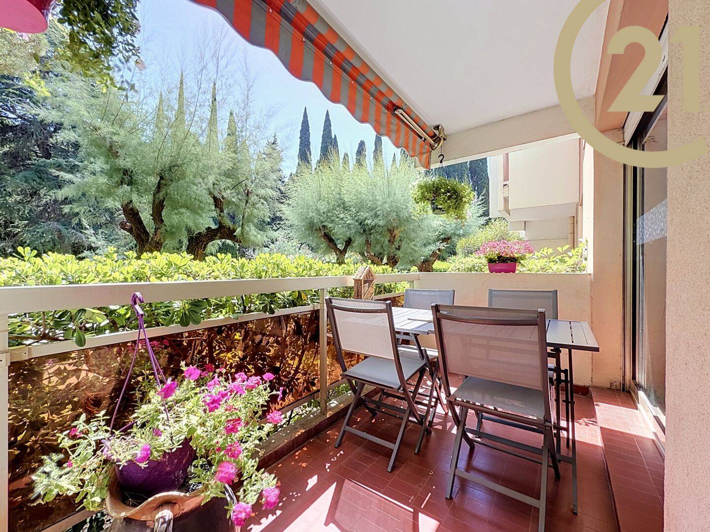 Appartement 3 pièces 67 m² · à Saint-Raphaël · 67,2 m² · 330 000 €