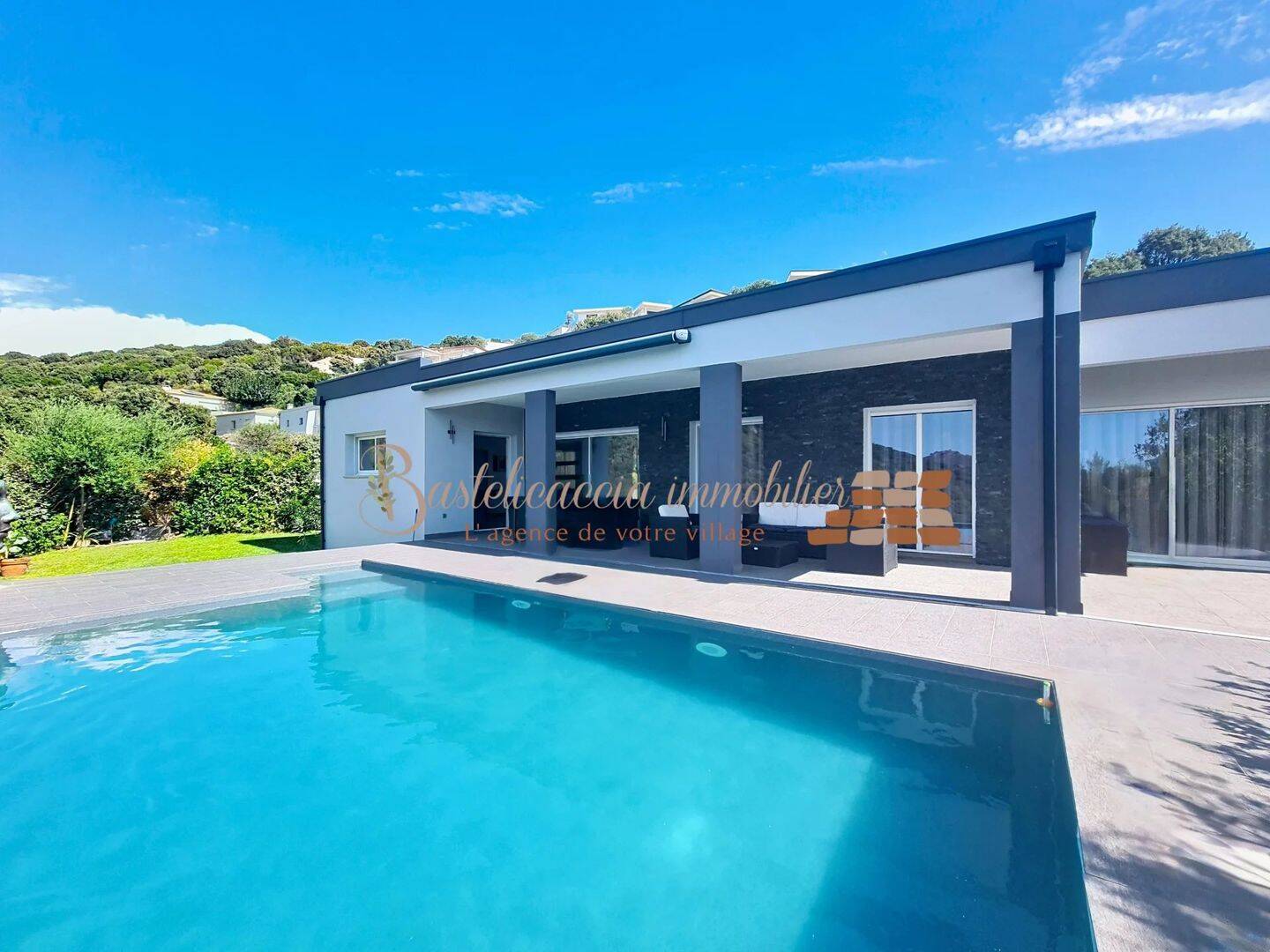 Maison 4 pièces 100 m² · à Alata · 100 m² · 790 000 €