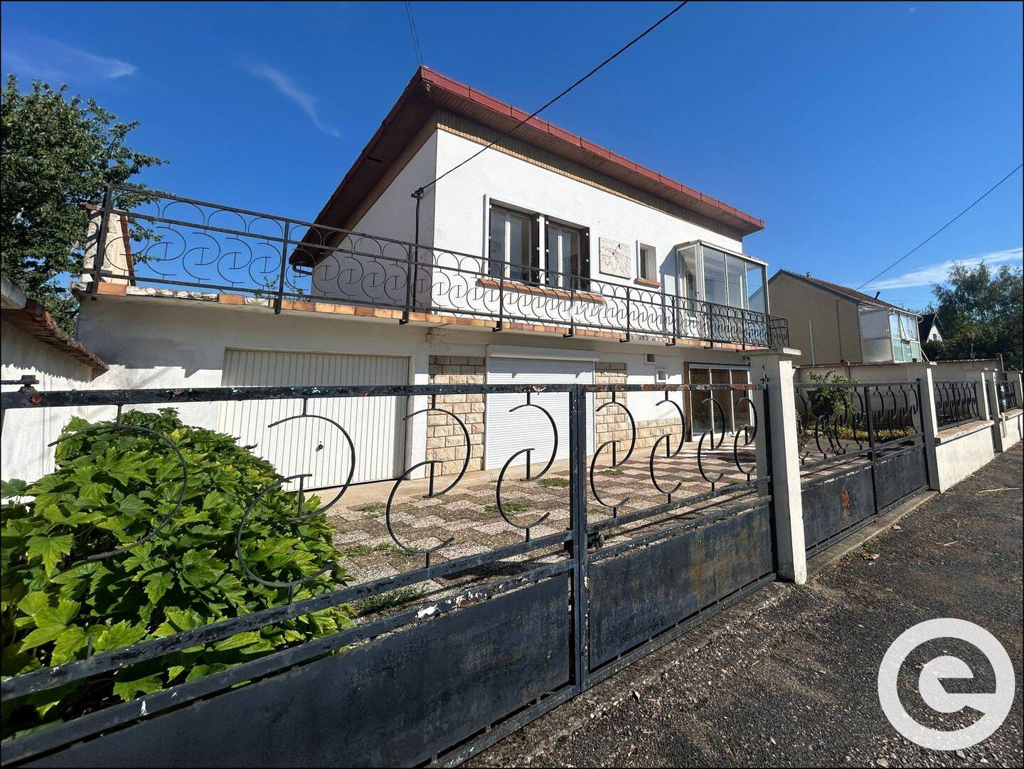 Maison 6 pièces 156 m² · à Saint-Clément · 156 m² · 256 000 €