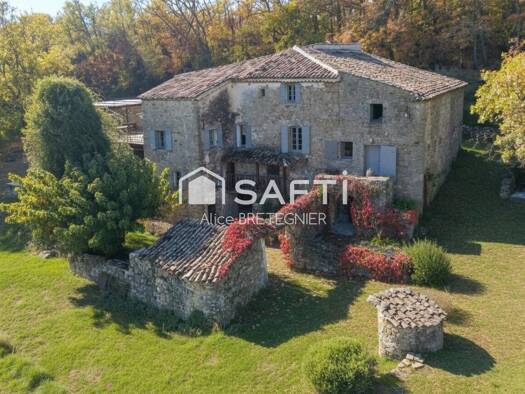 Demeure à vendre 990 000 € 10 pièces 6 chambres 280 m² 70 000 m² de terrain Simiane-la-Rotonde 04150