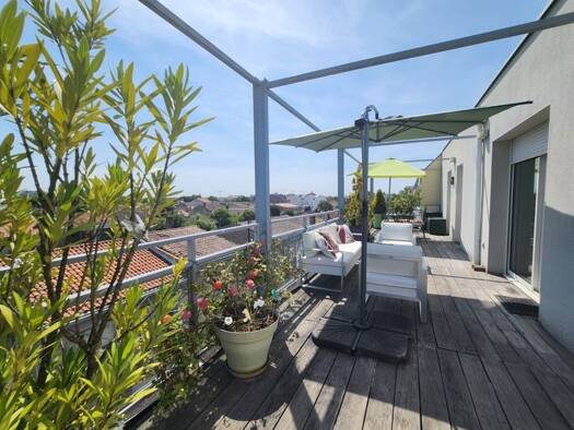 Appartement à vendre 425 000 € 4 pièces 3 chambres 90 m² Étage 3/3 La Bastide Bordeaux 33100