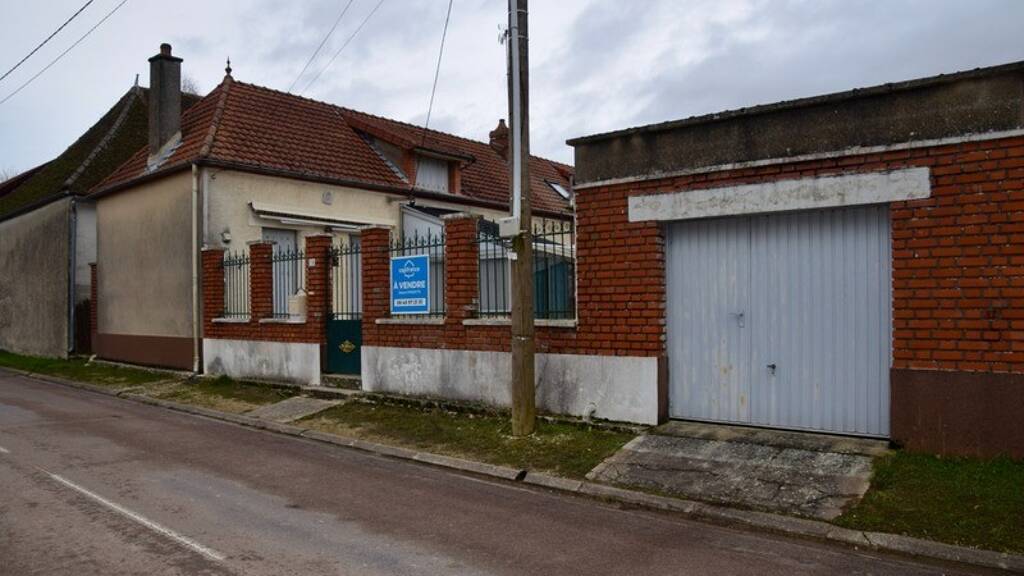 Maison à vendre 129 000 € 4 pièces 2 chambres 122 m² 1 596 m² de terrain Aix-Villemaur-Pâlis 10160