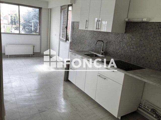 Appartement 3 pièces 82 m² · à Lille · 81,6 m² · 966 €/mois