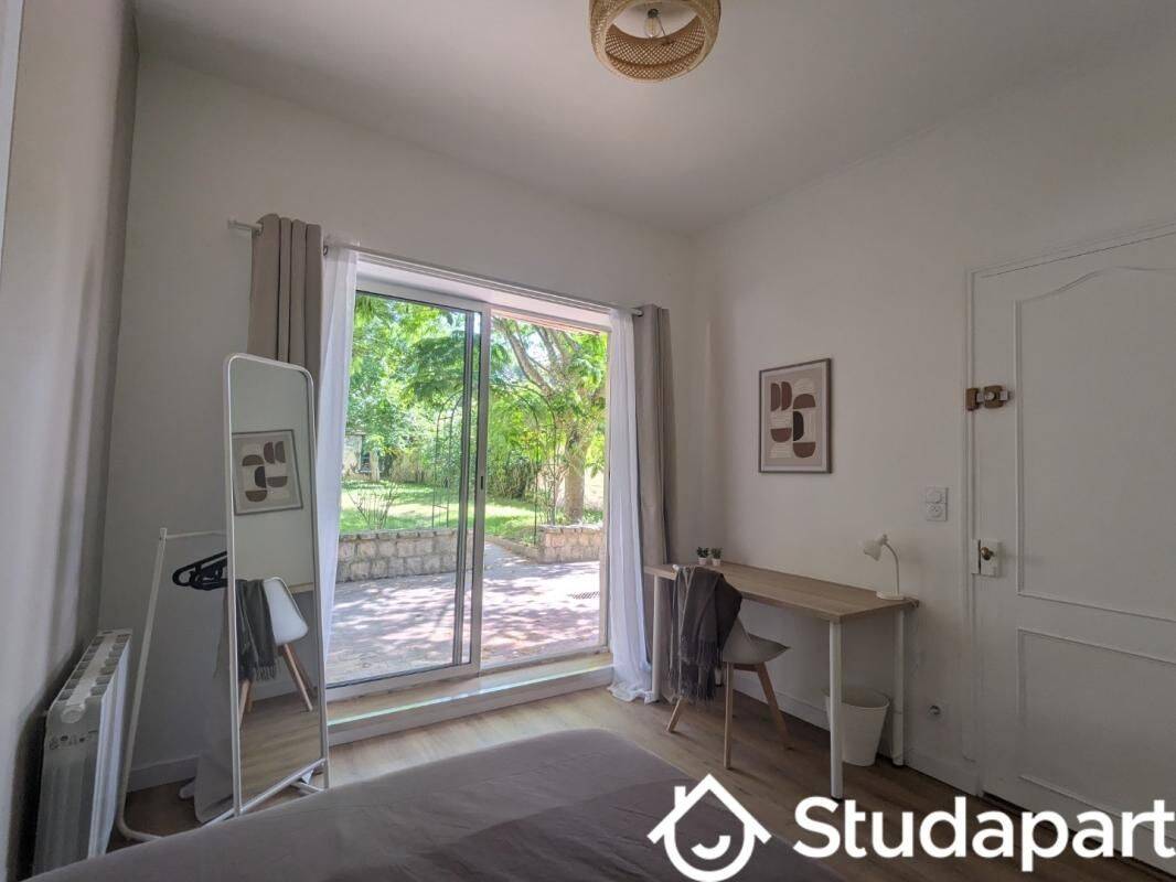 1 pièce 10 m² · à Évreux · 10 m² · 455 €