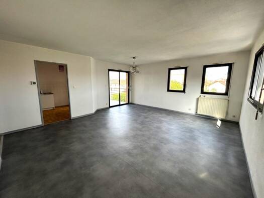 Appartement à louer 640 € 3 pièces 2 chambres 76 m² 3 étages Albi 81000