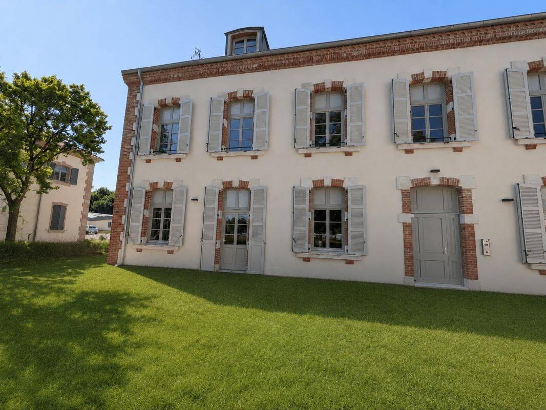 Appartement 2 pièces 67 m² · à Langres · 67 m² · 636 €