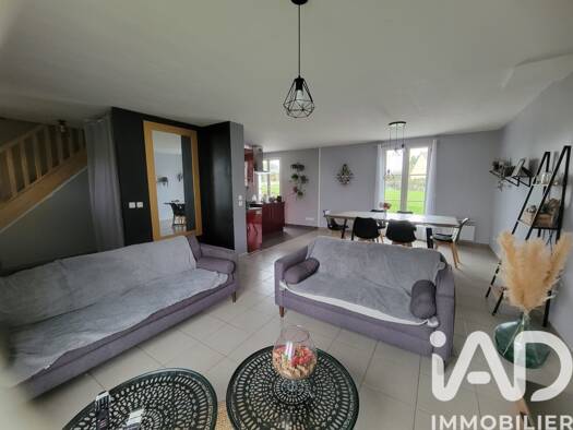 Maison à vendre 416 000 € 6 pièces 4 chambres 117 m² 811 m² de terrain Marines 95640