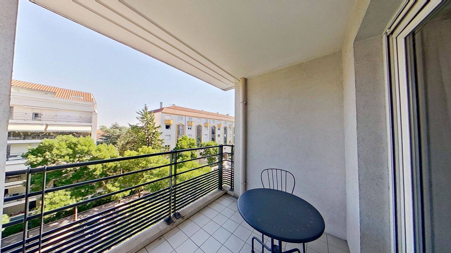 Appartement 2 pièces 43 m² · à Bron · 43 m² · 175 000 €