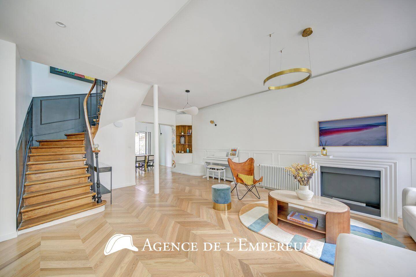 Maison 6 pièces 146 m² · à Rueil-Malmaison · 145,8 m² · 4 690 €/mois