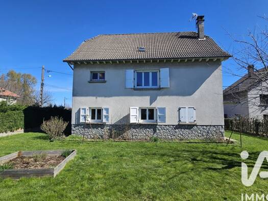 Maison à vendre 189 000 € 5 pièces 4 chambres 134 m² 576 m² de terrain Belbex Aurillac 15000
