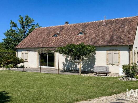 Maison à vendre 339 000 € 5 pièces 4 chambres 170 m² 1 857 m² de terrain Rural Vierzon 18100