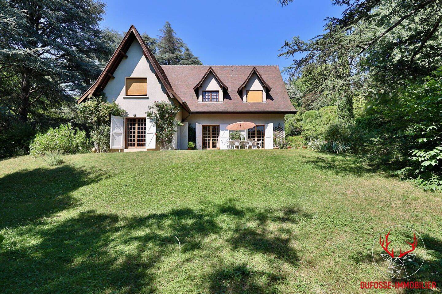 Maison 8 pièces 260 m² · à Tassin-la-Demi-Lune · 260 m² · 825 000 €