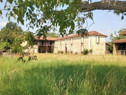 Maison à vendre 273 000 € 5 pièces 4 chambres 260 m² 7 323 m² de terrain Haget 32730