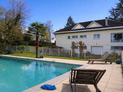 Demeure à vendre 472 500 € 11 pièces 6 chambres 300 m² 18 800 m² de terrain Nogaro 32110