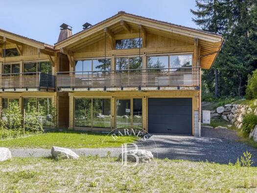 Chalet à vendre 2 300 000 € 6 pièces 5 chambres 168 m² 317 m² de terrain La Tour-Argentière-Les Praz Chamonix-Mont-Blanc 74400