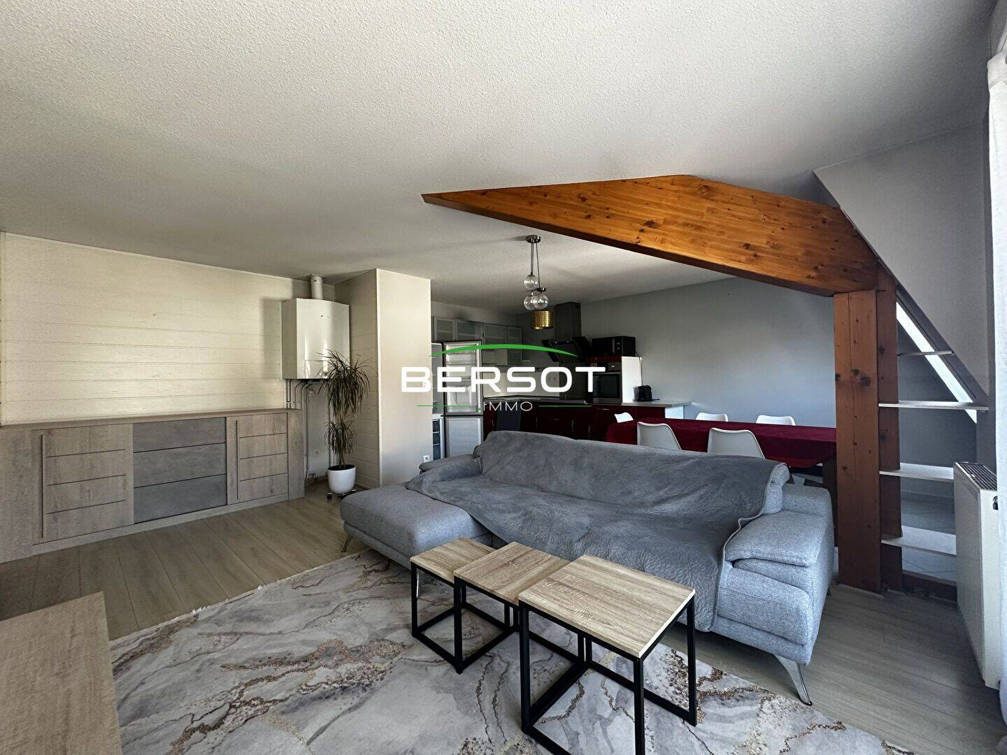 Appartement 3 pièces 75 m² · à Villers-le-Lac · 74,8 m² · 1 090 €