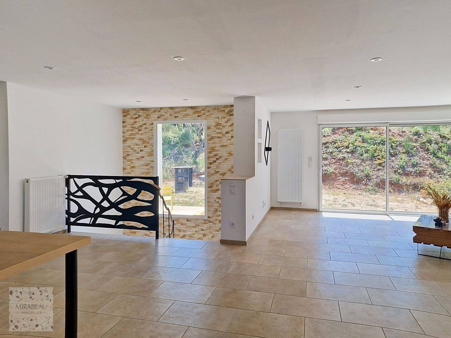 Maison 5 pièces 150 m² · à La Bastide-des-Jourdans · 150,2 m² · 1 631 €/mois