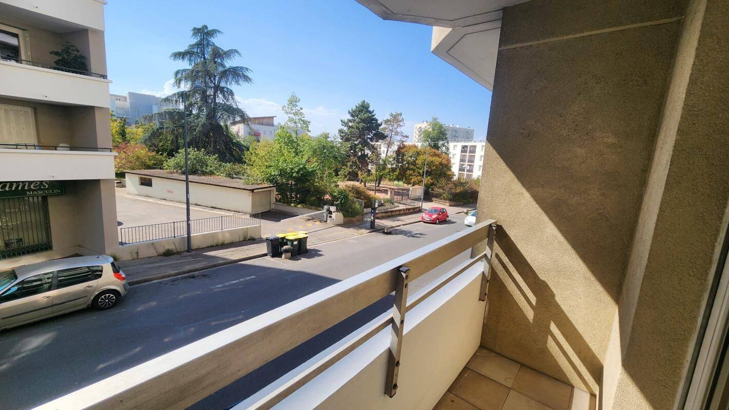 Appartement 4 pièces 84 m² · à Villeurbanne · 84 m² · 1 200 €/mois