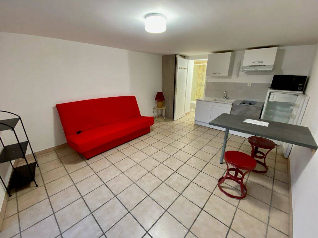 Appartement 1 pièce 21 m² · à Sennecey-le-Grand · 21 m² · 300 €