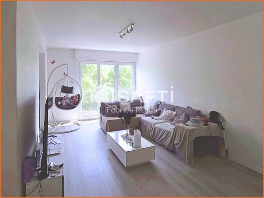 Appartement à vendre 89 000 € 4 pièces 2 chambres 75 m² Étage 6/8 Ecrevolles Troyes 10000