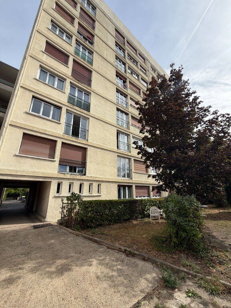 Appartement 3 pièces 54 m² · à Les Pavillons-sous-Bois · 53,7 m² · 1 100 €/mois