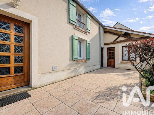 Maison à vendre 345 000 € 5 pièces 3 chambres 118 m² 353 m² de terrain Blandy 77115