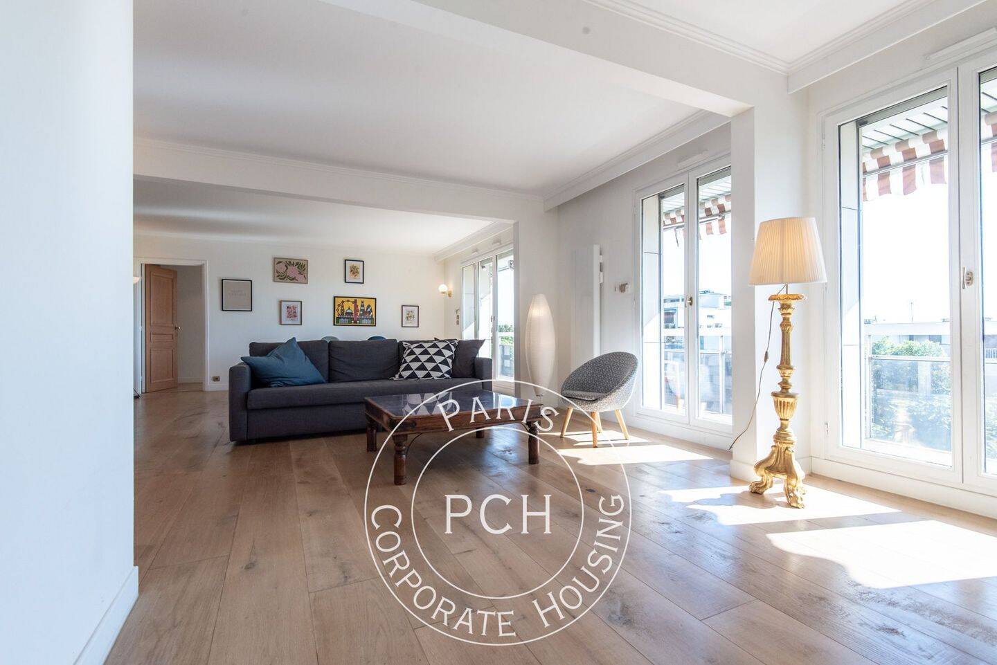 Appartement 4 pièces 112 m² · à Saint-Cloud · 111,8 m² · 2 900 €