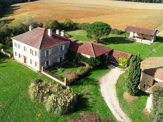 Demeure à vendre 545 000 € 9 pièces 5 chambres 315 m² 19 038 m² de terrain Riguepeu 32320