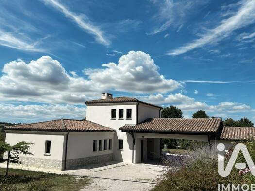 Maison à vendre 669 000 € 6 pièces 5 chambres 223 m² 2 600 m² de terrain L'Isle-Jourdain 32600