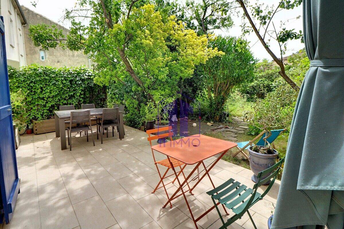 Maison 5 pièces 140 m² · à Thézan-des-Corbières · 140 m² · 210 000 €