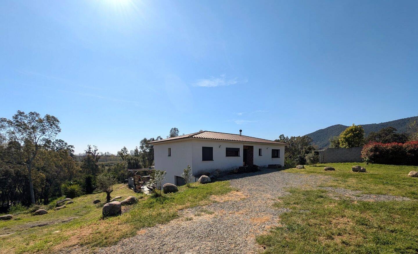 Maison 4 pièces 100 m² · à Prunelli-Di-Fiumorbo · 100 m² · 485 000 €