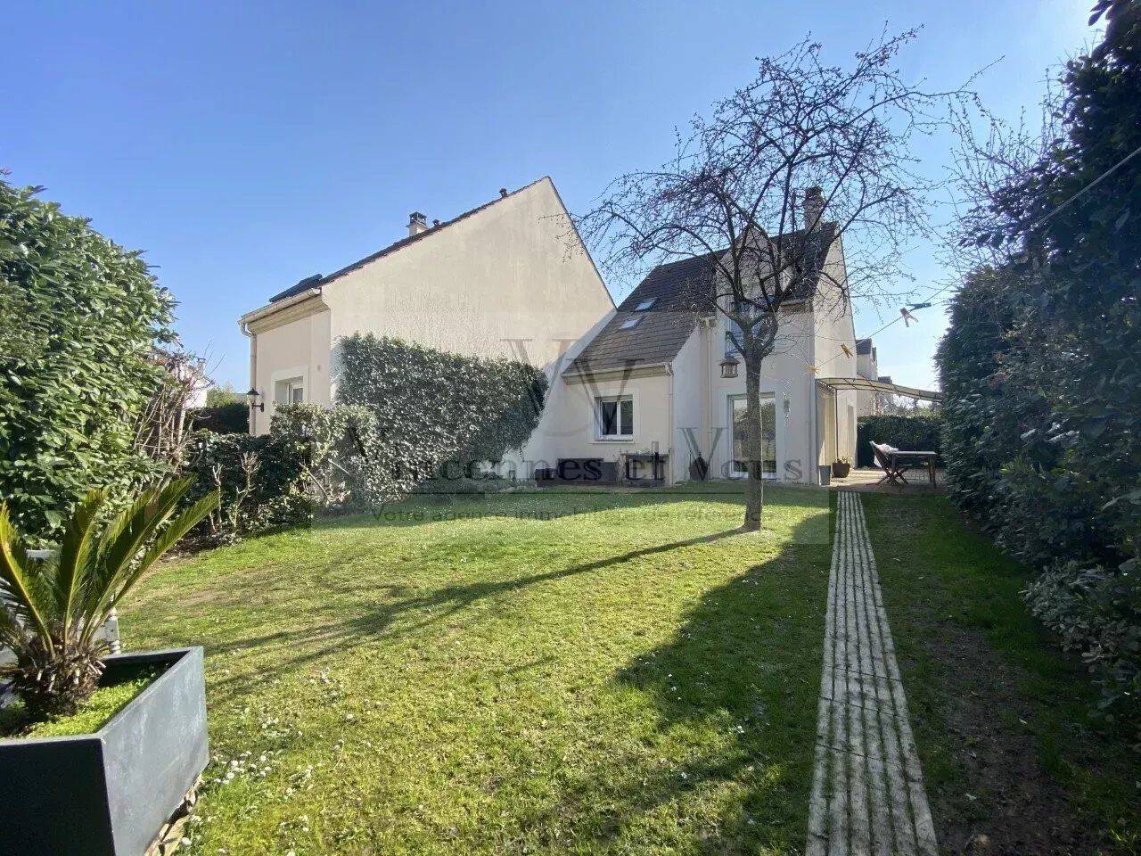 Maison 5 pièces 86 m² · à Saint-Maur-des-Fossés · 86,3 m² · 2 230 €
