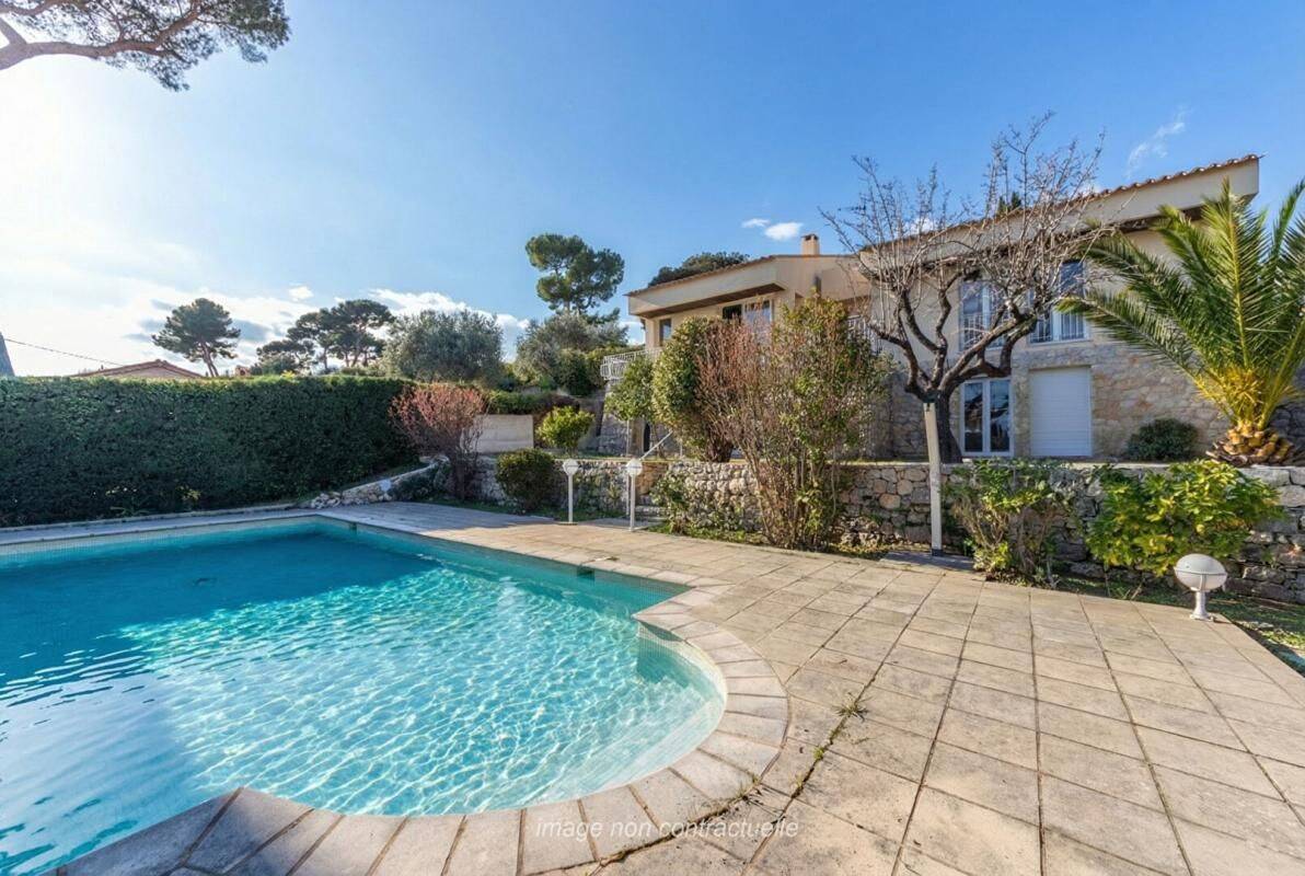 Maison 4 pièces 110 m² · à Mougins · 110 m² · 695 000 €