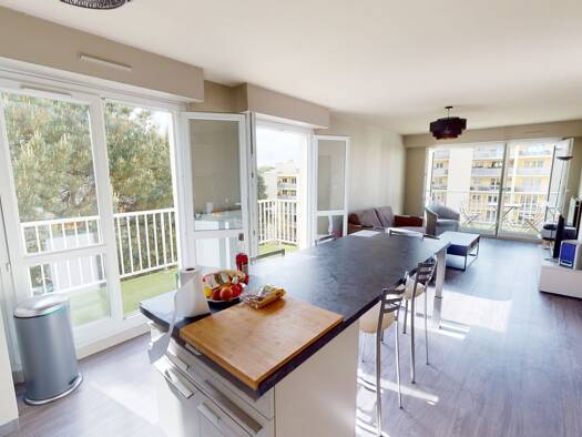 Appartement à vendre 353 894 € 6 pièces 5 chambres 112 m² Étage 5/5 Barberie Nantes 44300