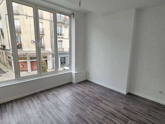 Appartement à vendre 87 000 € 3 pièces 1 chambre 55 m² 1er étage Centre Soissons 02200