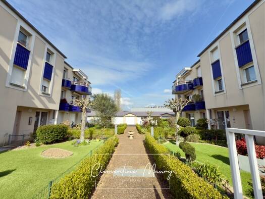 Appartement à vendre 207 800 € 3 pièces 2 chambres 72 m² 2 étages Gerard Yvon Vendôme 41100