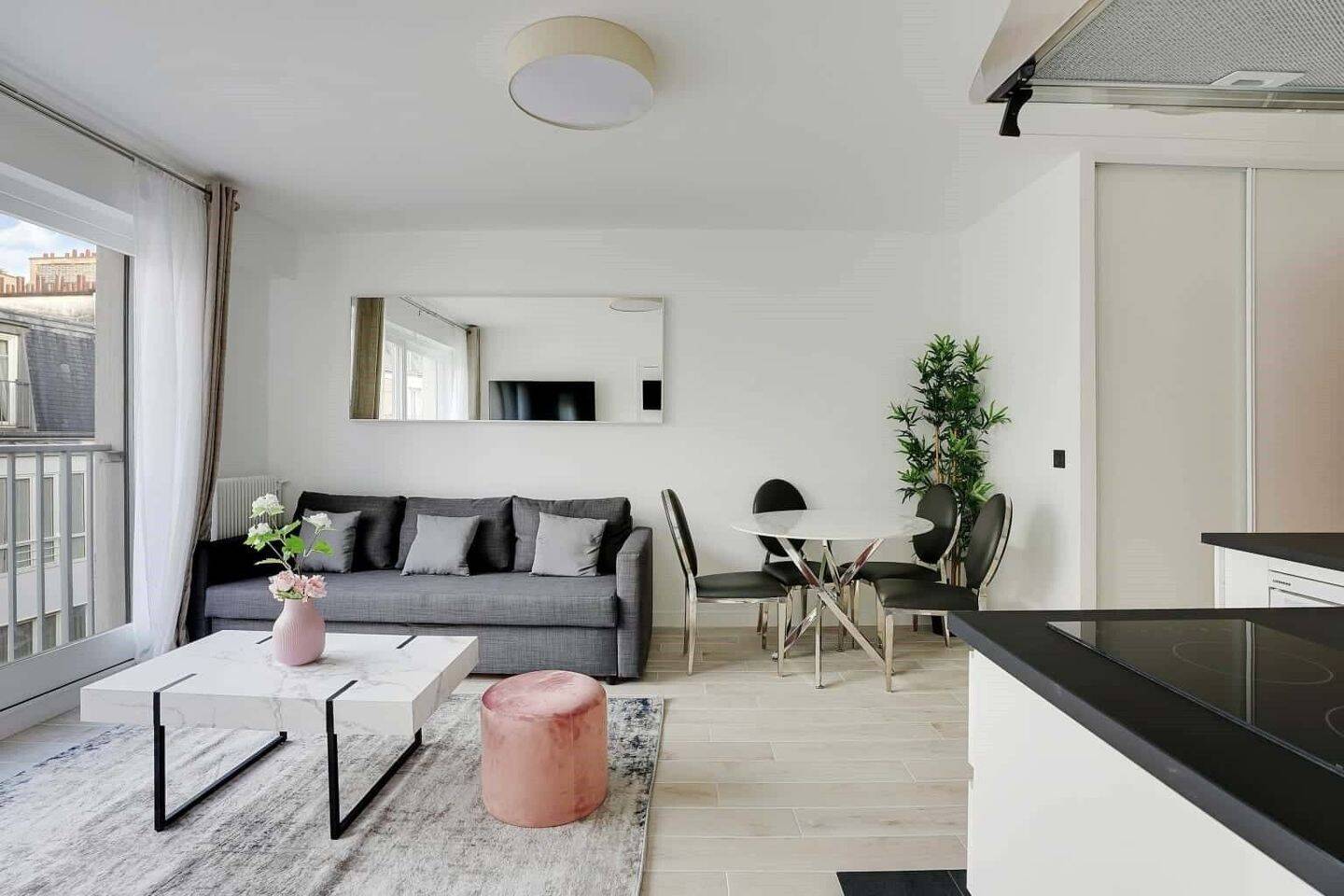 Appartement 2 pièces 32 m² · à Paris 16ème Arrondissement · 32 m² · 2 572 €