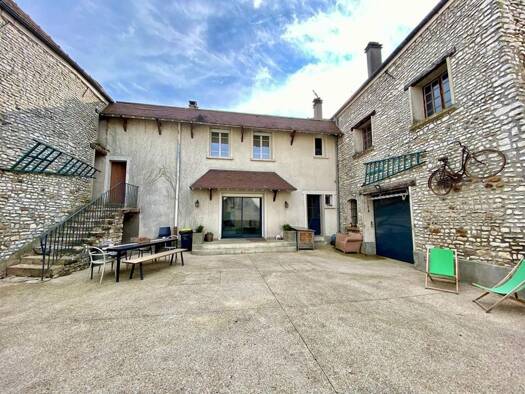 Maison à vendre 279 000 € 5 pièces 3 chambres 91 m² 218 m² de terrain Guernes 78520