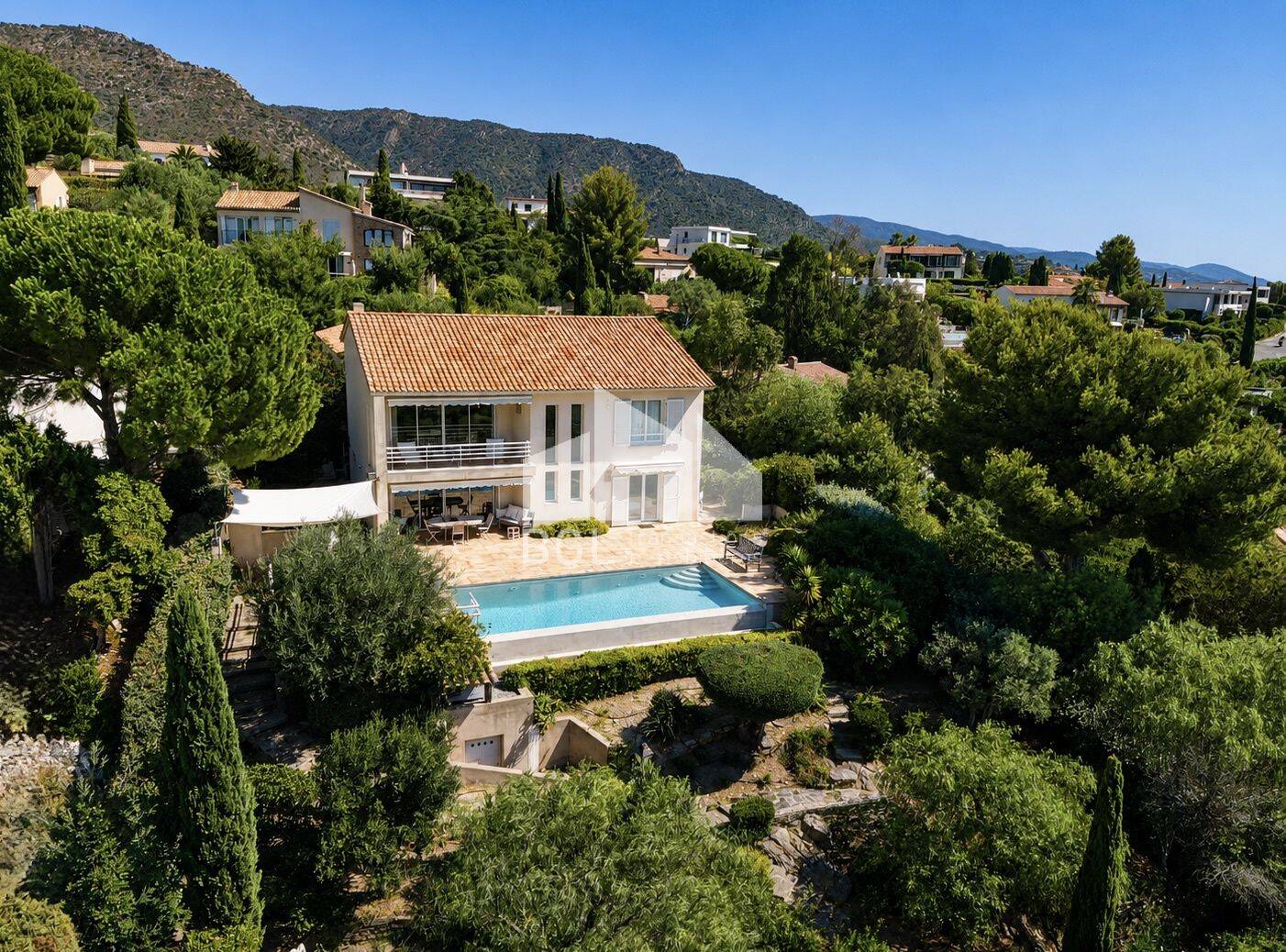 Maison 6 pièces 182 m² · à Le Lavandou · 182 m² · 2 290 000 €