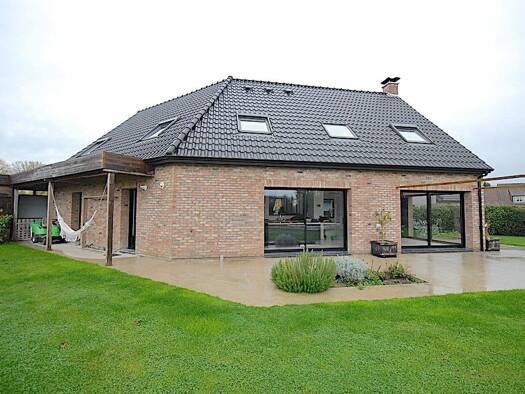 Maison à vendre - Première occupation 685 000 € 9 pièces 4 chambres 185 m² 1 000 m² de terrain Louvil 59830