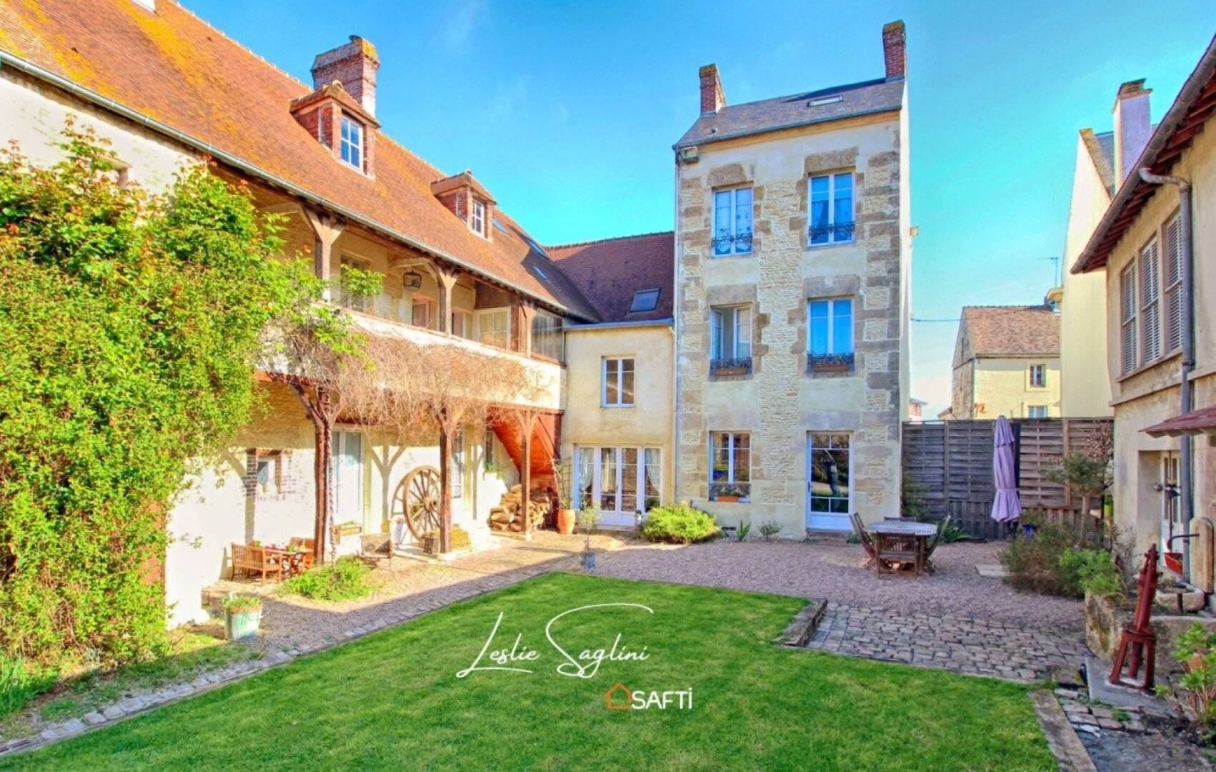 Maison 17 pièces 462 m² · à Trun · 462 m² · 299 000 €